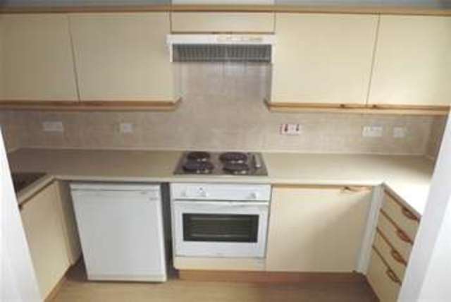  Image of 2 bedroom Flat to rent in Anglian Close Watford WD24 at Watford, WD24 4RF