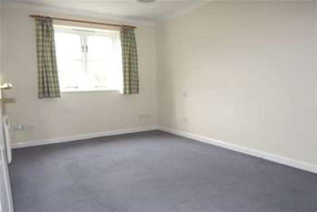  Image of 2 bedroom Flat to rent in Anglian Close Watford WD24 at Watford, WD24 4RF