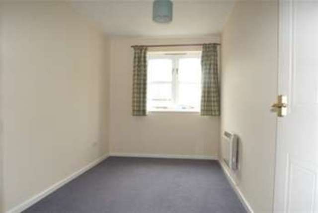  Image of 2 bedroom Flat to rent in Anglian Close Watford WD24 at Watford, WD24 4RF