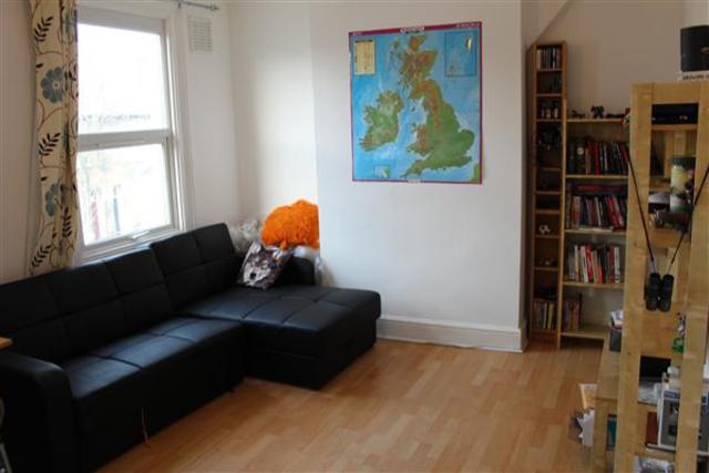  Image of 1 bedroom Apartment to rent in Etta Street London SE8 at Deptford, SE8 5NR