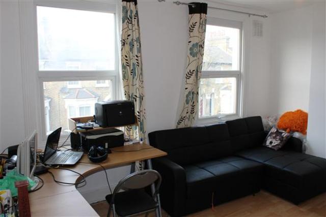  Image of 1 bedroom Apartment to rent in Etta Street London SE8 at Deptford, SE8 5NR
