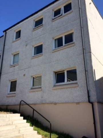  Image of 2 bedroom Flat to rent in Ettrick Court Falkirk FK1 at Hallglen Falkirk Falkirk, FK1 2QS