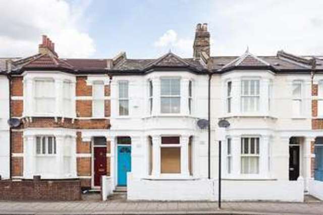  Image of 2 bedroom Flat for sale in Eversleigh Road London SW11 at Battersea, SW11 5XS