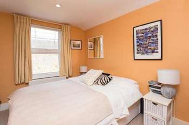  Image of 2 bedroom Flat for sale in Eversleigh Road London SW11 at Battersea, SW11 5XS