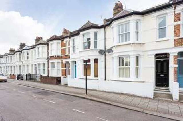 Image of 2 bedroom Flat for sale in Eversleigh Road London SW11 at Battersea, SW11 5XS