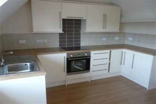  Image of 2 bedroom Flat to rent in Cranford Avenue Exmouth EX8 at Exmouth, EX8 2HU