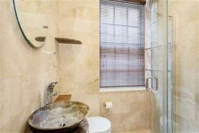  Image of 3 bedroom Flat to rent in Finchley Road London NW8 at London, NW8 9TT