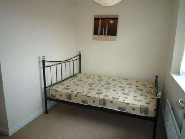  Image of 4 bedroom Town House to rent in Falconwood Way Manchester M11 at Falconwood Way Beswick Manchester, M11 3LN