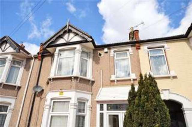 Image of 1 bedroom Apartment for sale in Felbrigge Road Ilford IG3 at Ilford  Seven Kings, IG3 8DW