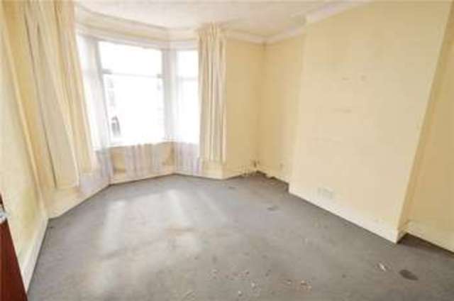  Image of 1 bedroom Apartment for sale in Felbrigge Road Ilford IG3 at Ilford  Seven Kings, IG3 8DW