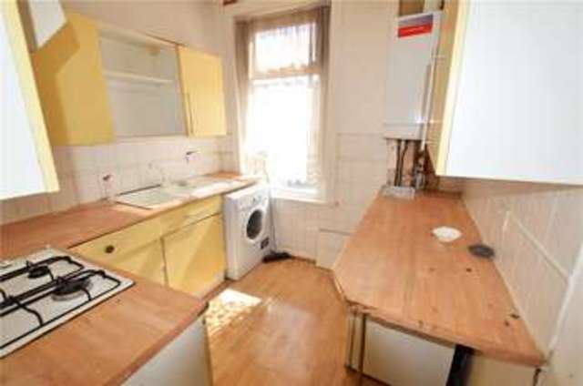  Image of 1 bedroom Apartment for sale in Felbrigge Road Ilford IG3 at Ilford  Seven Kings, IG3 8DW