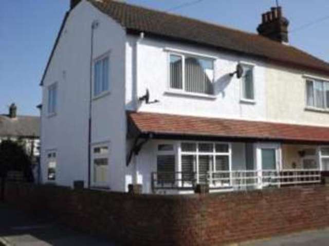  Image of 1 bedroom Flat for sale in Orford Road Felixstowe IP11 at Felixstowe Suffolk Felixstowe, IP11 2DY