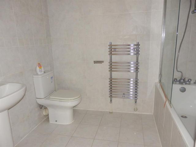  Image of 2 bedroom Flat for sale in High Street Brentford TW8 at Brentford Middlesex Brentford, TW8 0AH