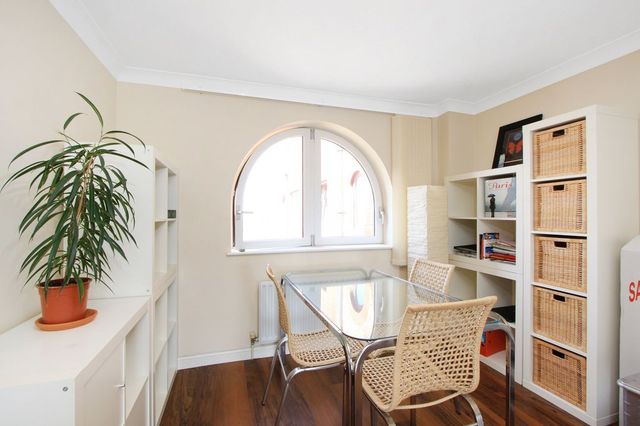  Image of 2 bedroom Apartment to rent in William Morris Way London SW6 at Ferrymans Quay William Morris Way Fulham, SW6 2UT