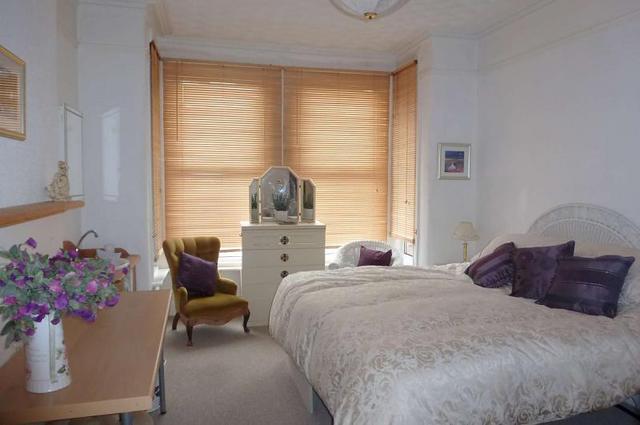  Image of 1 bedroom Flat to rent in Festing Grove Southsea PO4 at Southsea, PO4 9QB