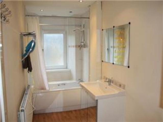  Image of 2 bedroom Flat to rent in Finlay Drive Dennistoun Glasgow G31 at Dennistoun Glasgow Glasgow, G31 2SL