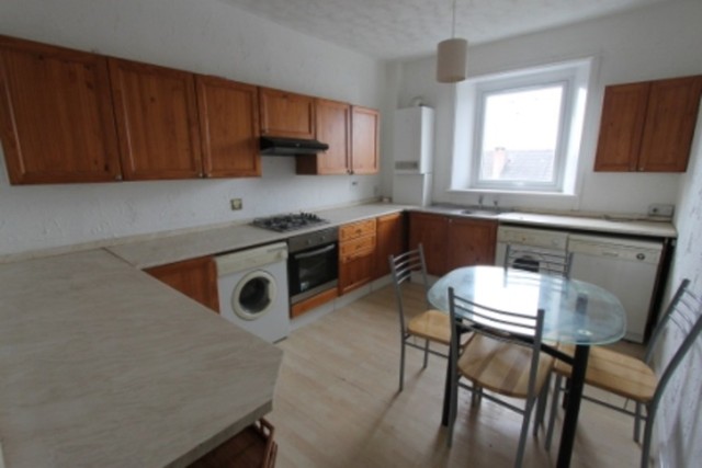  Image of 2 bedroom Flat to rent in Finnart Street Glasgow G40 at Dalmarnock Glasgow Glasgow, G40 4BZ