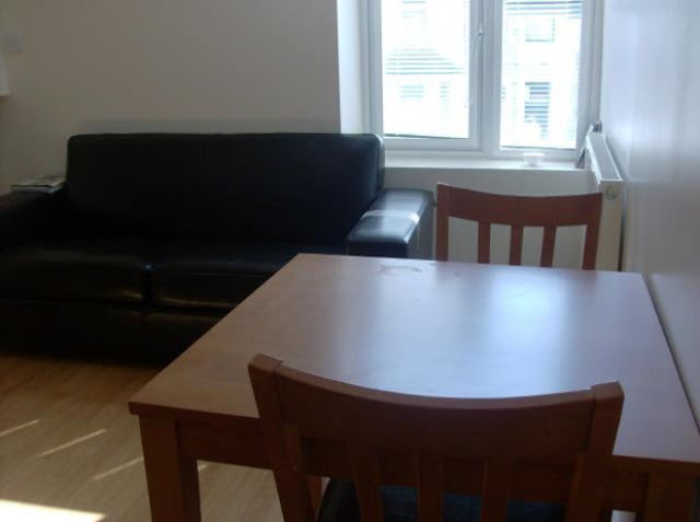  Image of 4 bedroom Property to rent in Woodville Road Cathays Cardiff CF24 at Cathays Cardiff Cardiff, CF24 4EB