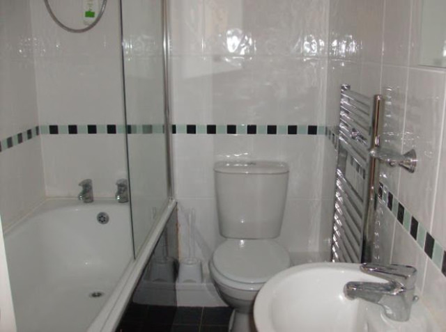  Image of 4 bedroom Property to rent in Woodville Road Cathays Cardiff CF24 at Cathays Cardiff Cardiff, CF24 4EB