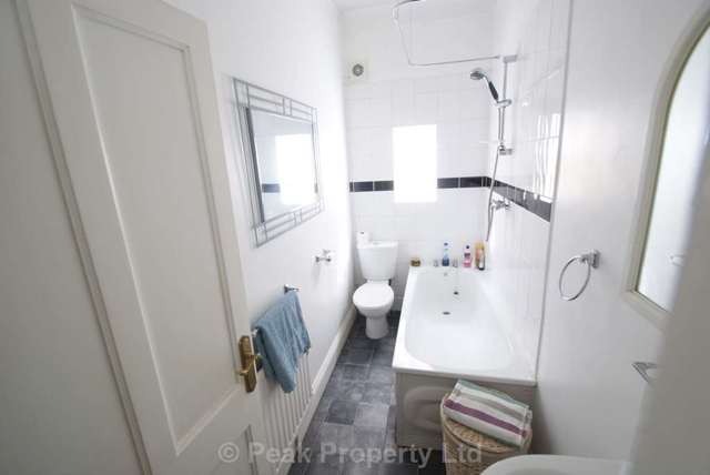  Image of 1 bedroom Flat to rent in St. Vincents Road Westcliff-on-Sea SS0 at St. Vincents Road  Westcliff On Sea, SS0 7PP