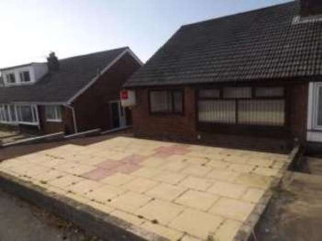  Image of 2 bedroom Bungalow for sale in Foxdale Grove Preston PR1 at Preston Lancashire Ribbleton, PR1 6ES