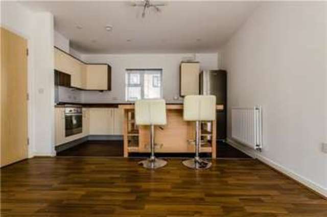  Image of 1 bedroom Ground Flat for sale in Foxglove Way Cambridge CB4 at Cambridge, CB4 2FY