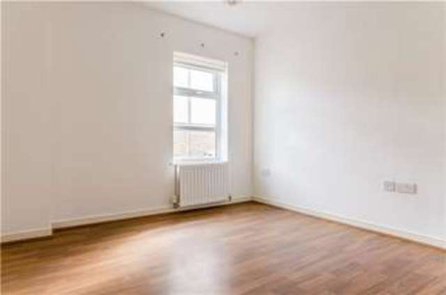  Image of 1 bedroom Ground Flat for sale in Foxglove Way Cambridge CB4 at Cambridge, CB4 2FY