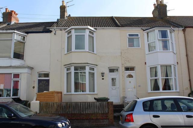 Image of 3 bedroom Terraced house to rent in Franklin Road Weymouth DT4 at Weymouth, DT4 0JW