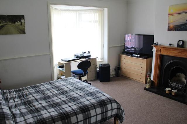  Image of 3 bedroom Terraced house to rent in Franklin Road Weymouth DT4 at Weymouth, DT4 0JW