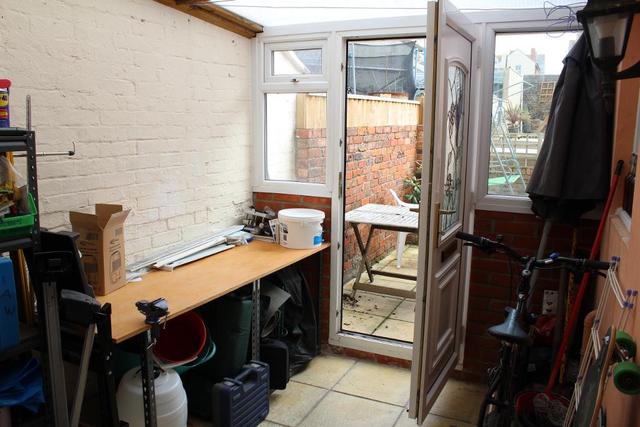  Image of 3 bedroom Terraced house to rent in Franklin Road Weymouth DT4 at Weymouth, DT4 0JW