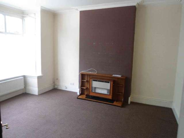  Image of 3 bedroom Semi-Detached house to rent in Frederick Road Stechford Birmingham B33 at Frederick Road Stechford Birmingham, B33 8AD
