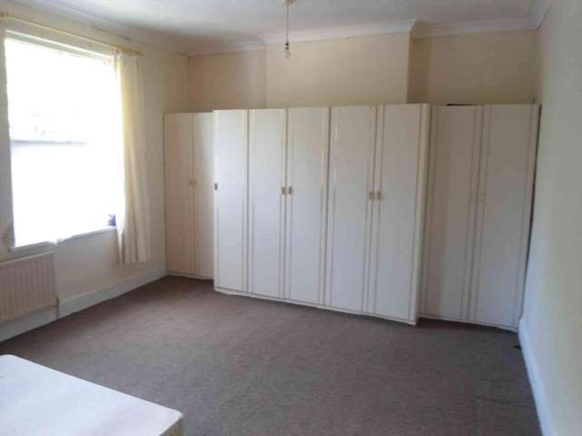  Image of 3 bedroom Semi-Detached house to rent in Frederick Road Stechford Birmingham B33 at Frederick Road Stechford Birmingham, B33 8AD