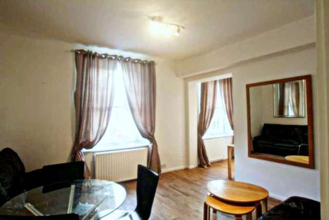  Image of 2 bedroom Flat to rent in Fulham Road London SW6 at Fulham Road Fulham London, SW6 1DU