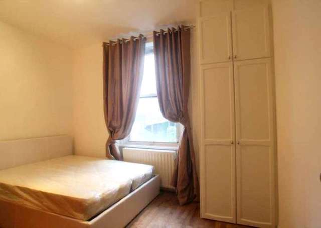  Image of 2 bedroom Flat to rent in Fulham Road London SW6 at Fulham Road Fulham London, SW6 1DU