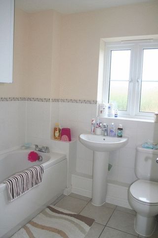 Image of Property to rent in Gabriel Crescent Lincoln LN2 at Gabriel Crescent  Lincoln, LN2 4ZD