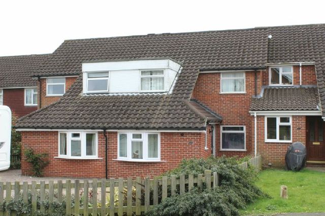  Image of 3 bedroom Terraced house for sale in Garstons Close Titchfield Fareham PO14 at Titchfield  Fareham, PO14 4EW