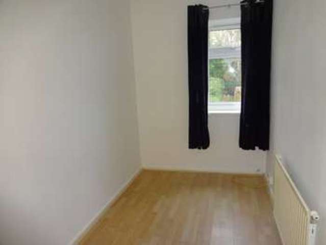  Image of 3 bedroom End of Terrace to rent in Gaunt Road Sheffield S14 at Gleadless Sheffield Norton, S14 1GJ