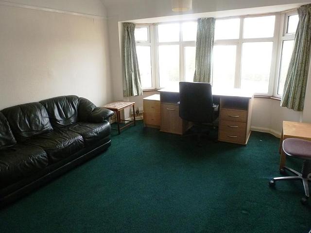  Image of 2 bedroom Flat to rent in Gilbert Road Cambridge CB4 at Cambridge, CB4 3NZ