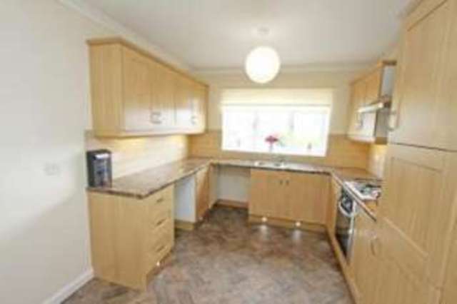  Image of 2 bedroom Bungalow for sale in Gipsy Lane Old Whittington Chesterfield S41 at Old Whittington Chesterfield Whittington, S41 9JE