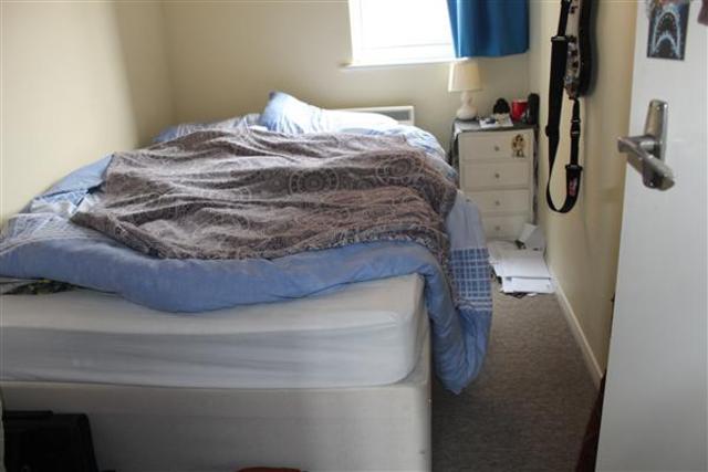  Image of 2 bedroom Apartment to rent in Glenville Grove London SE8 at Deptford High Street, SE8 4BJ