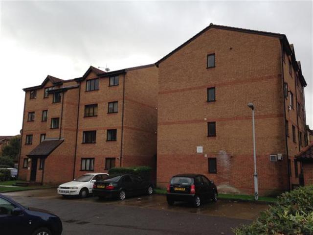  Image of 2 bedroom Apartment to rent in Glenville Grove London SE8 at Deptford High Street, SE8 4BJ
