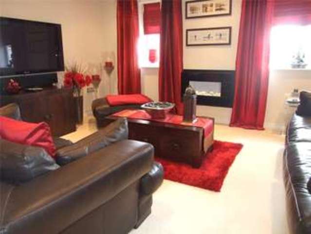  Image of 3 bedroom Town House for sale in Gloucester Avenue Shinfield Reading RG2 at Shinfield Reading Arborfield Garrison, RG2 9GA