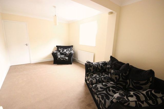  Image of 2 bedroom Flat for sale in Goldington Avenue Bedford MK40 at Goldington Avenue  Bedford, MK40 3BY