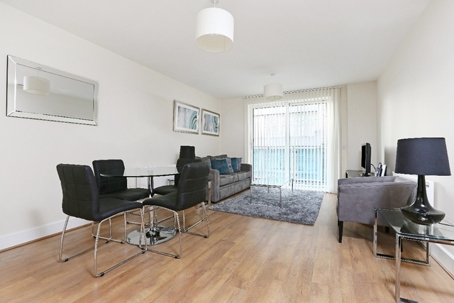  Image of 2 bedroom Flat to rent in Glenthorne Road London W6 at Glenthorne Road  London, W6 0JY