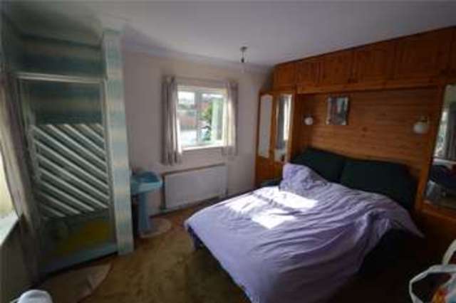  Image of 5 bedroom Semi-Detached house for sale in Gordon Road Maidenhead SL6 at Maidenhead Berkshire Maidenhead, SL6 6BR