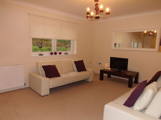  Image of 2 bedroom Flat to rent in Gorely Place Motherwell ML1 at Motherwell North Lanarkshire North Lanarkshire, ML1 2FJ