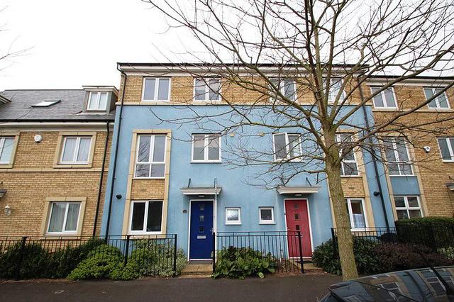 Image of 4 bedroom Detached house to rent in Graham Road Cambridge CB4 at Cambridge, CB4 2WP