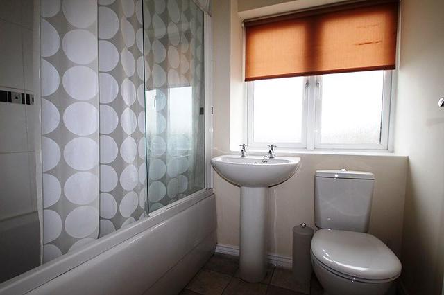  Image of 4 bedroom Detached house to rent in Graham Road Cambridge CB4 at Cambridge, CB4 2WP