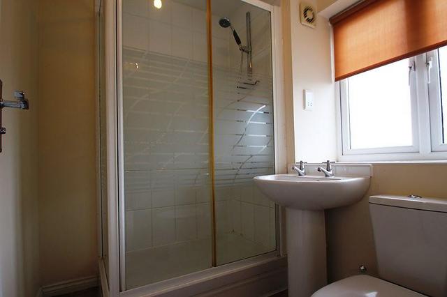  Image of 4 bedroom Detached house to rent in Graham Road Cambridge CB4 at Cambridge, CB4 2WP