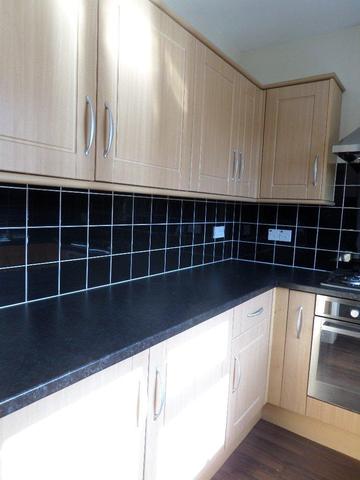  Image of 3 bedroom Semi-Detached house to rent in Grantham Road Southampton SO19 at Bitterne  Southampton, SO19 4DW